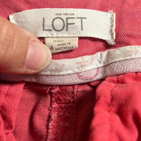 5/$50 Ann Taylor loft size 4 cropped/ankle pants Marisa fit in beachy coral - Picture 3 of 7